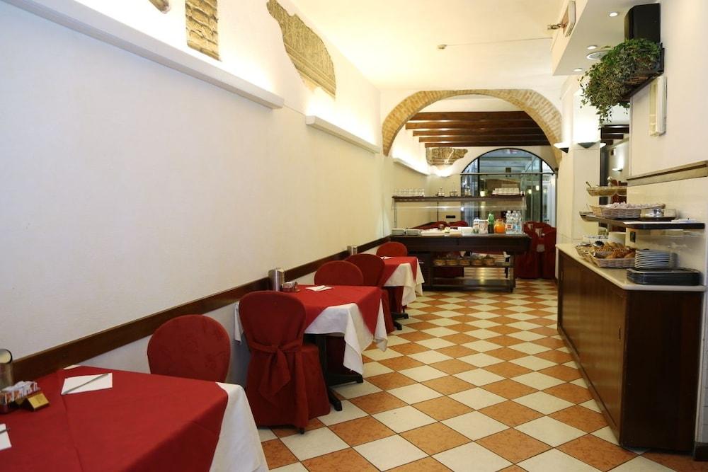 Antico Residence Мантова Екстериор снимка